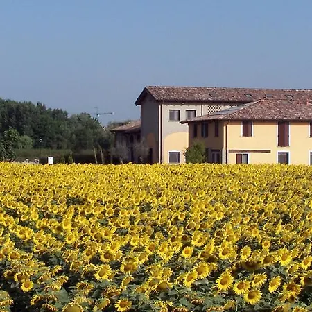 Hotel Del Rio Srl - Ristorante E Azienda Agricola 3*
