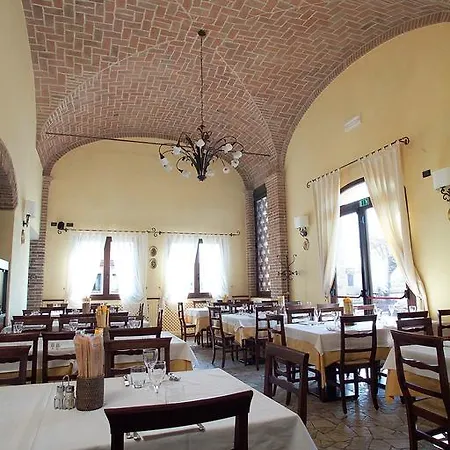 Del Rio Srl - Ristorante E Azienda Agricola 3*