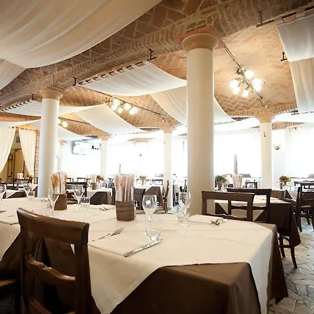 Del Rio Srl - Ristorante E Azienda Agricola Hotel Casinalbo