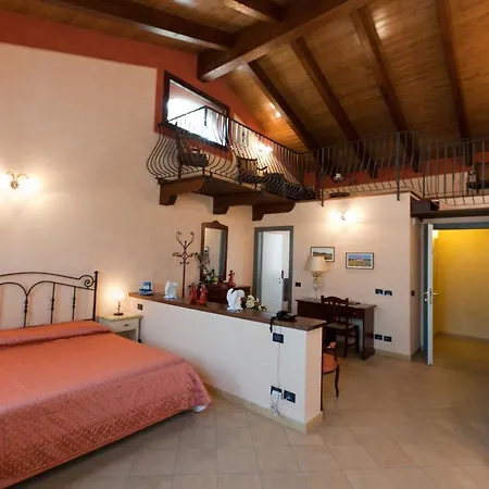 Hotel Del Rio Srl - Ristorante E Azienda Agricola 3*