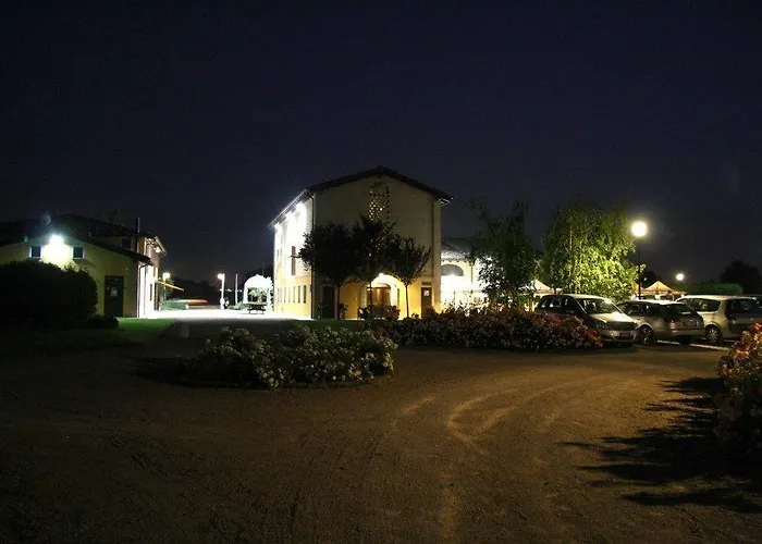 Ξενοδοχείο Del Rio Srl - Ristorante E Azienda Agricola 3*