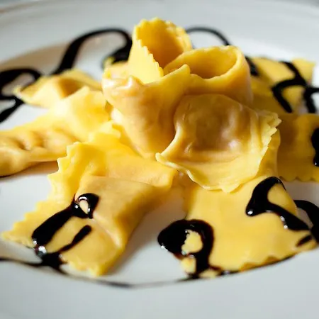 Del Rio Srl - Ristorante E Azienda Agricola 3*