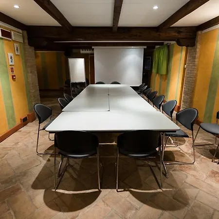 ホテル Del Rio Srl - Ristorante E Azienda Agricola 3*