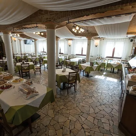 ホテル Del Rio Srl - Ristorante E Azienda Agricola 3*