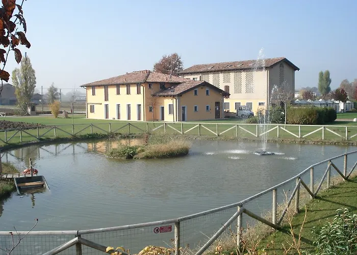 Hotel Del Rio Srl - Ristorante E Azienda Agricola 3*