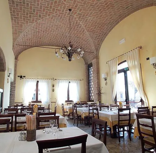 Del Rio Srl - Ristorante E Azienda Agricola 3*