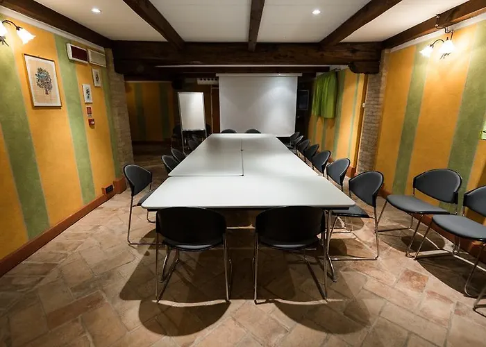 Hotel Del Rio Srl - Ristorante E Azienda Agricola 3*