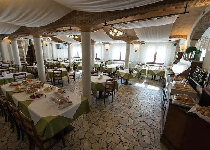 Hotel Del Rio Srl - Ristorante E Azienda Agricola 3*